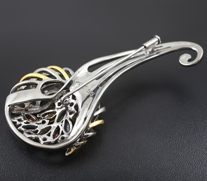Brooch