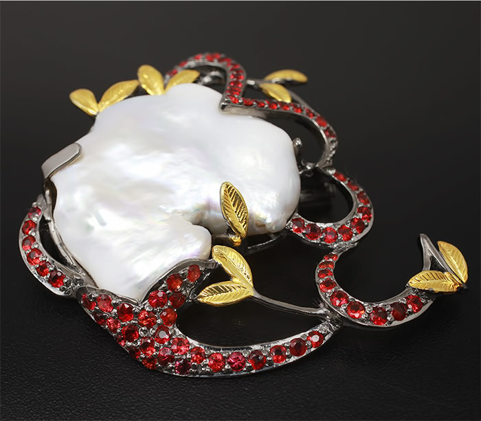 Brooch