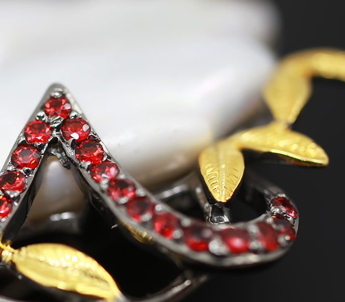 Brooch