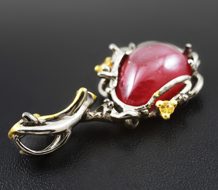 Pendant with