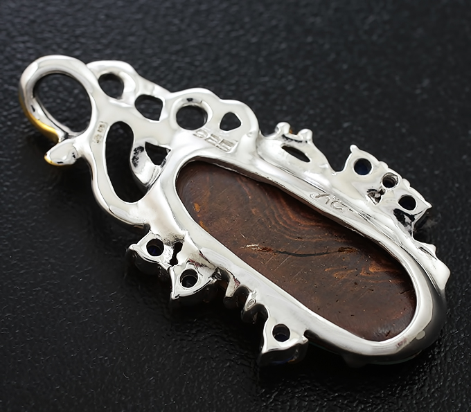 Pendant